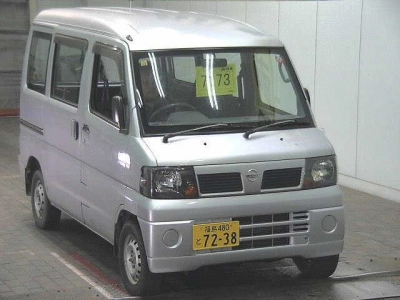NISSAN CLIPPER VAN