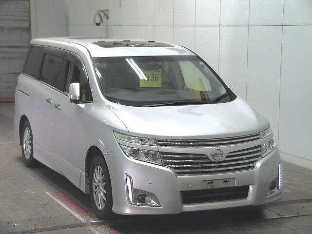 NISSAN ELGRAND