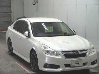 SUBARU LEGACY B4