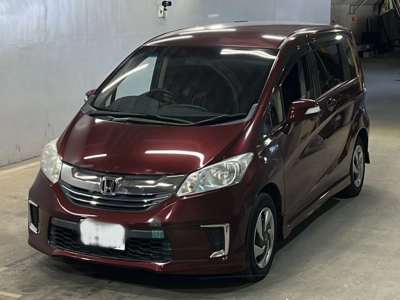 HONDA FREED HYBRID
