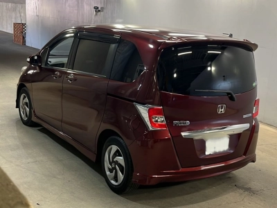 HONDA FREED HYBRID