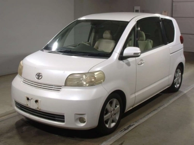 TOYOTA PORTE