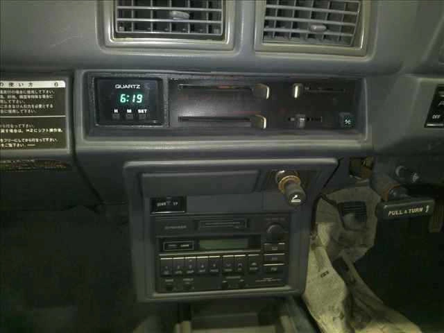 TOYOTA HILUX SURF VAN