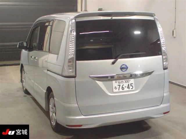 NISSAN SERENA