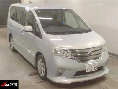 NISSAN SERENA
