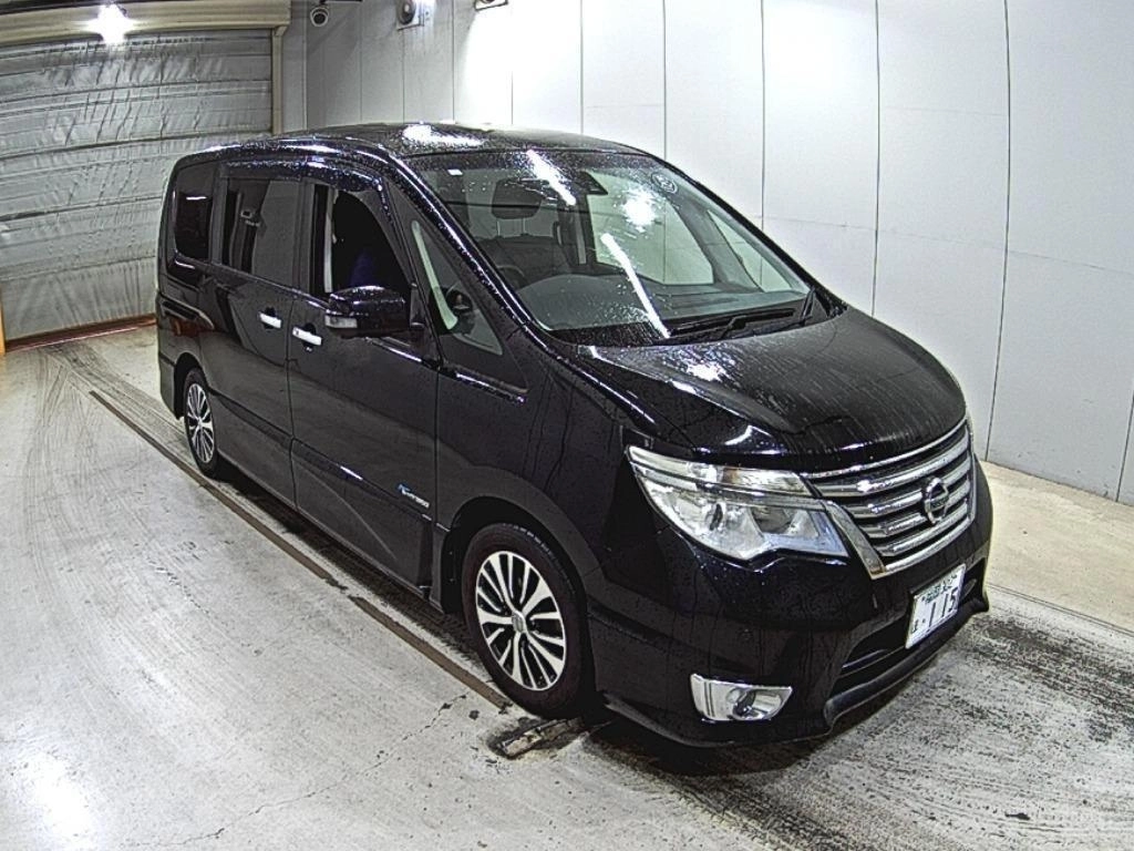 NISSAN SERENA
