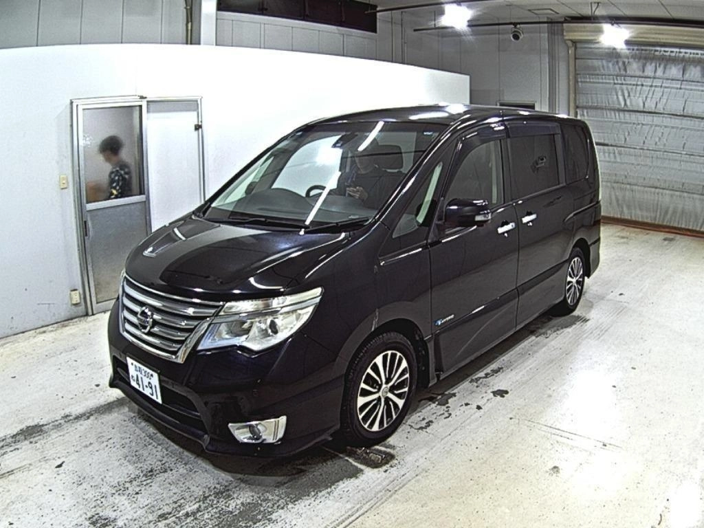 NISSAN SERENA