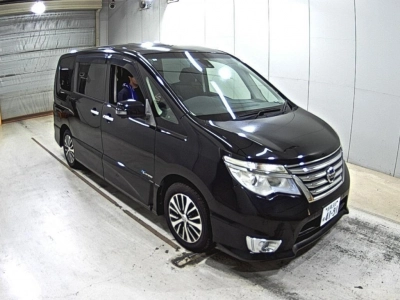 NISSAN SERENA