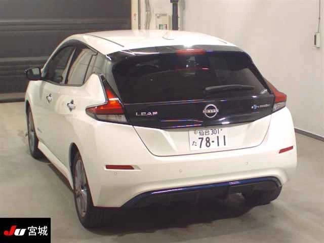 NISSAN LEAF
