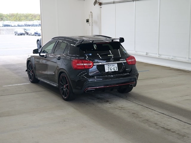 MERCEDES BENZ AMG GLA