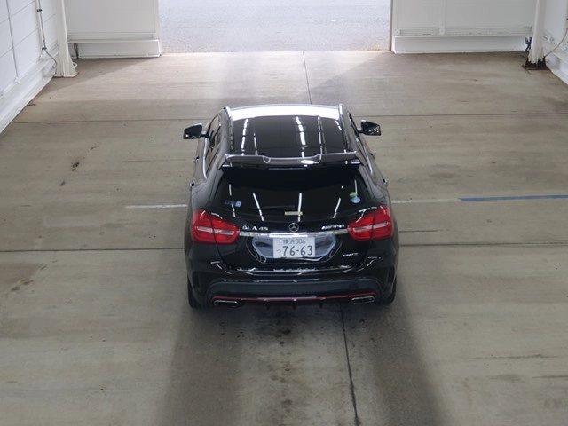 MERCEDES BENZ AMG GLA