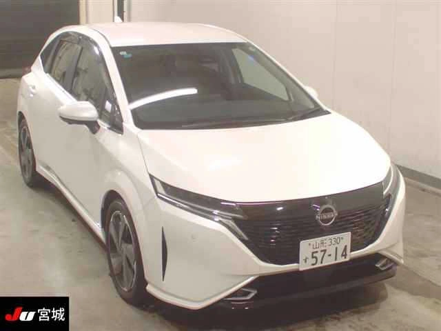 NISSAN AURA