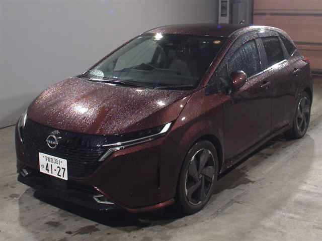 NISSAN AURA