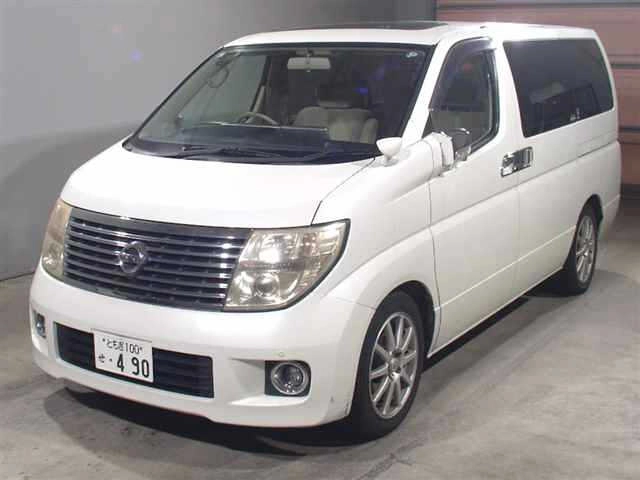 NISSAN ELGRAND
