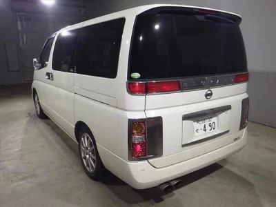 NISSAN ELGRAND