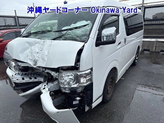 TOYOTA HIACE