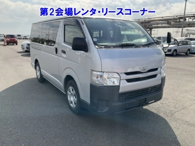 TOYOTA HIACE