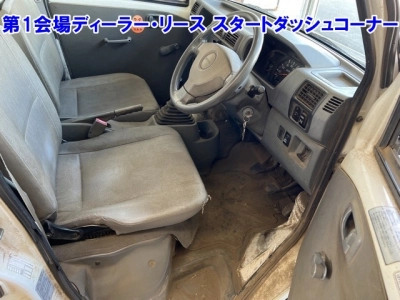 NISSAN CLIPPER