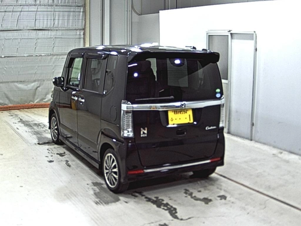 HONDA N BOX CUSTOM