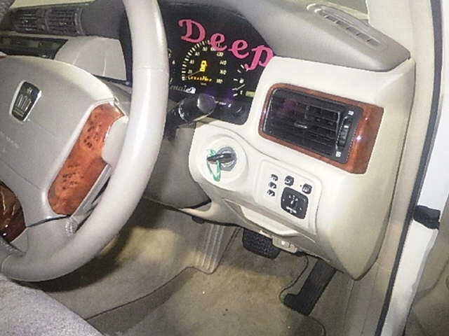 TOYOTA CROWN MAJESTA