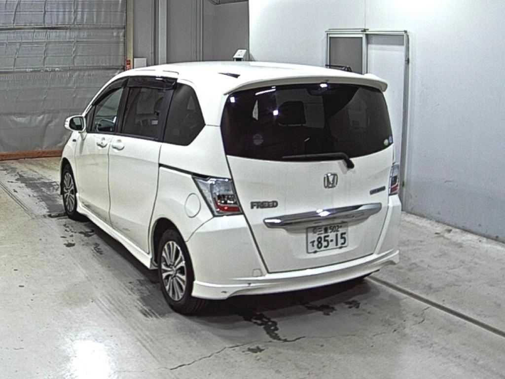 HONDA FREED HYBRID