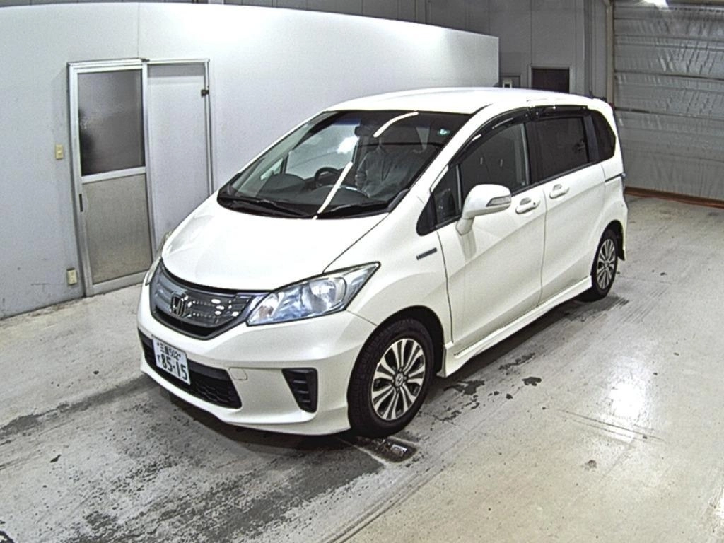 HONDA FREED HYBRID