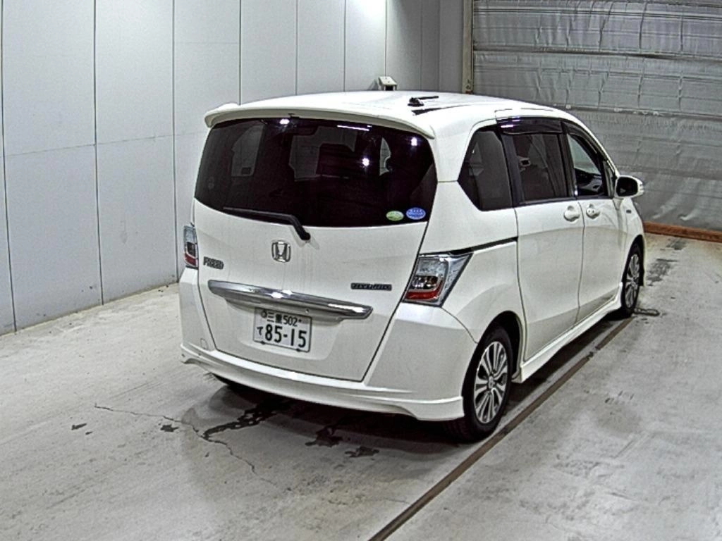 HONDA FREED HYBRID