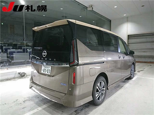 NISSAN SERENA