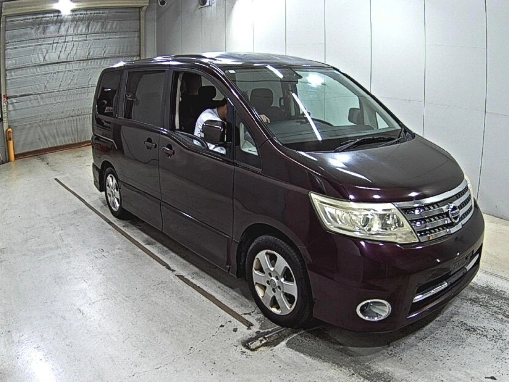 NISSAN SERENA