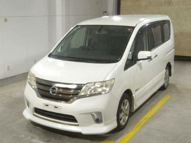 NISSAN SERENA