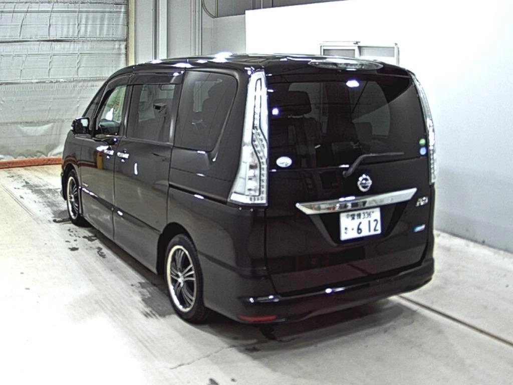 NISSAN SERENA