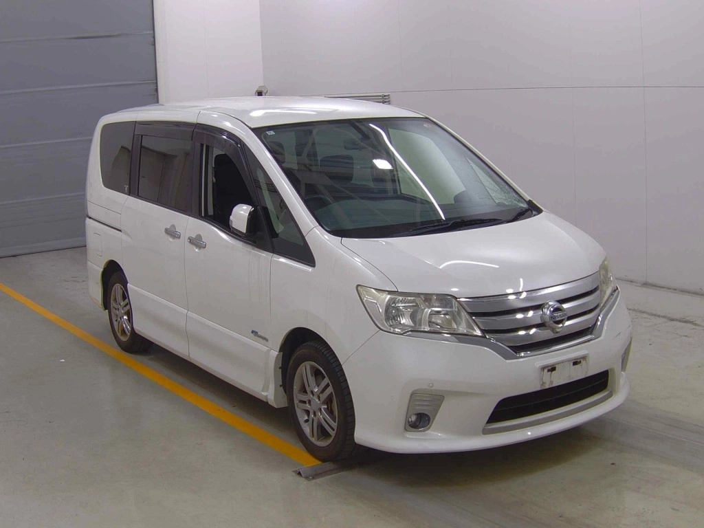 NISSAN SERENA