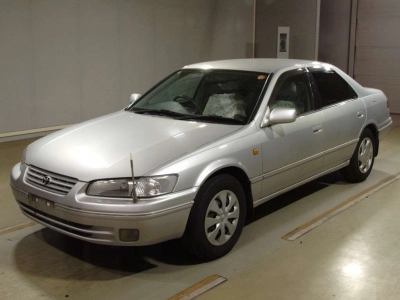 TOYOTA CAMRY GRACIA SEDAN