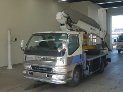 MITSUBISHI CANTER