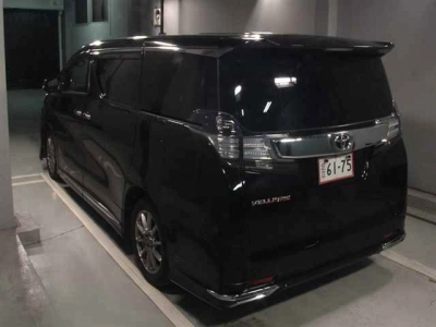 TOYOTA VELLFIRE