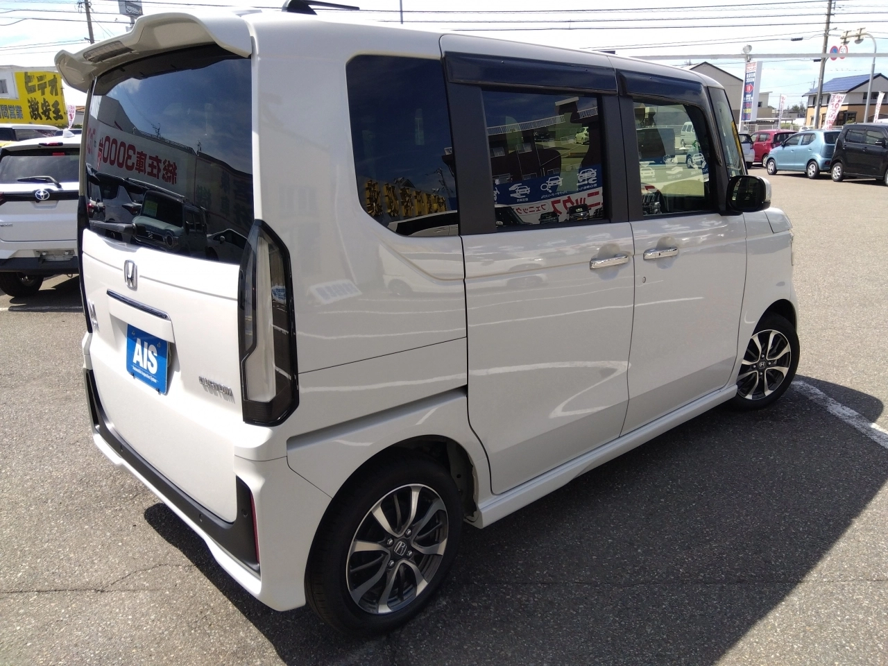 HONDA N BOX CUSTOM