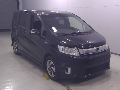 HONDA FREED SPIKE
