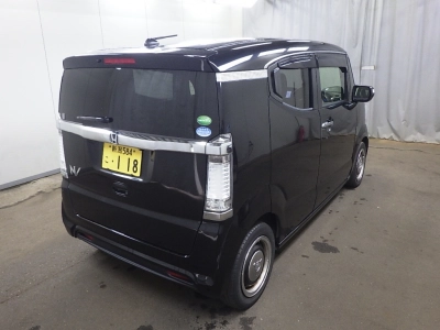 HONDA N-BOX SLASH