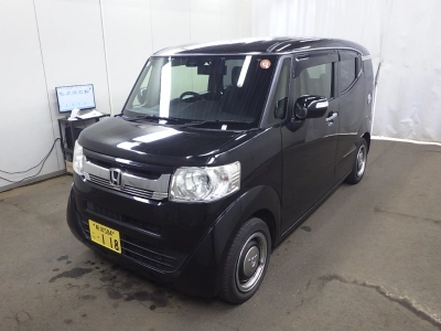 HONDA N-BOX SLASH