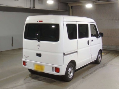 NISSAN CLIPPER VAN