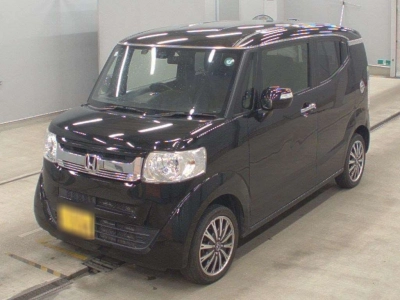 HONDA N-BOX SLASH