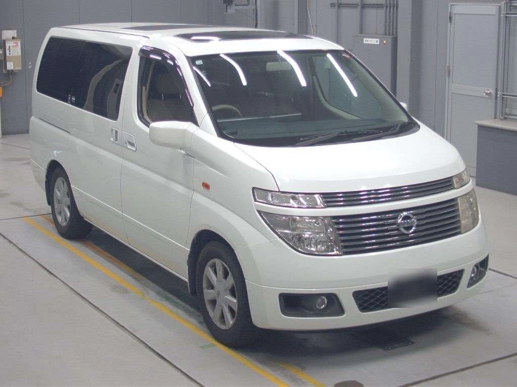 NISSAN ELGRAND