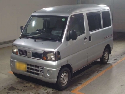 NISSAN CLIPPER VAN