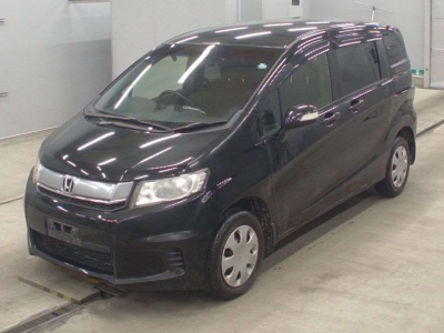 HONDA FREED SPIKE