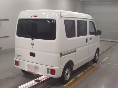 NISSAN CLIPPER VAN