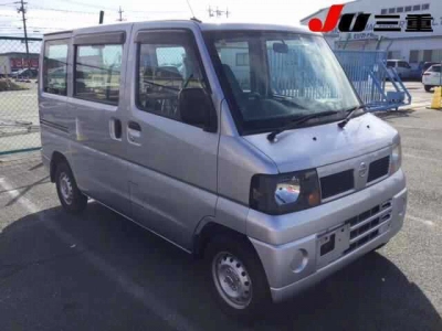 NISSAN CLIPPER VAN