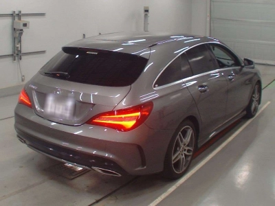 MERCEDES BENZ CLA SHOOTING BRAKE