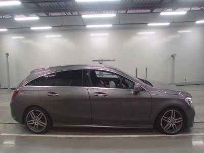 MERCEDES BENZ CLA SHOOTING BRAKE