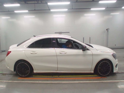 MERCEDES BENZ CLA