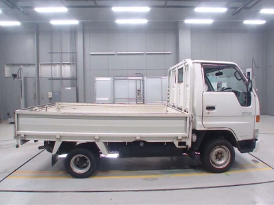 TOYOTA DYNA TRUCK